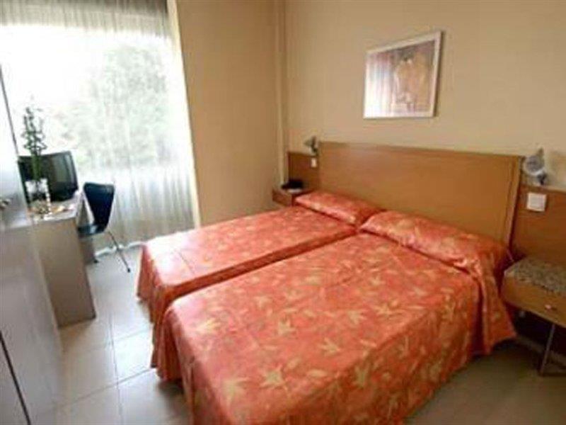 Hostal Lami Esplugues de Llobregat Quarto foto